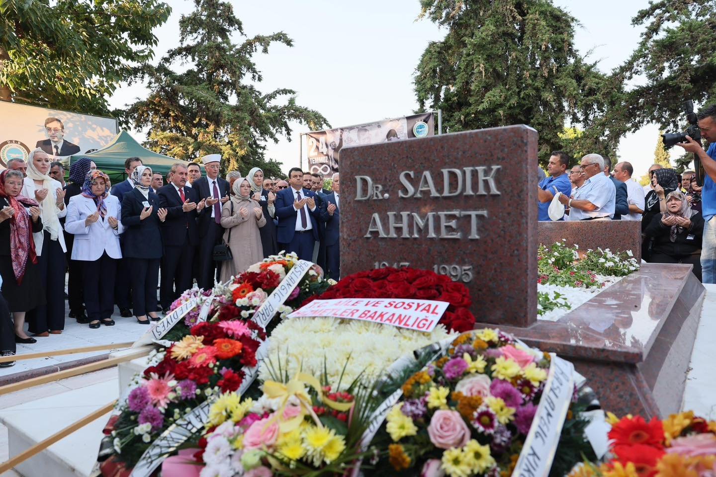 Başkan Büyükakın, Gümilcine’de Dr.Sadık Ahmet anmasına katıldı