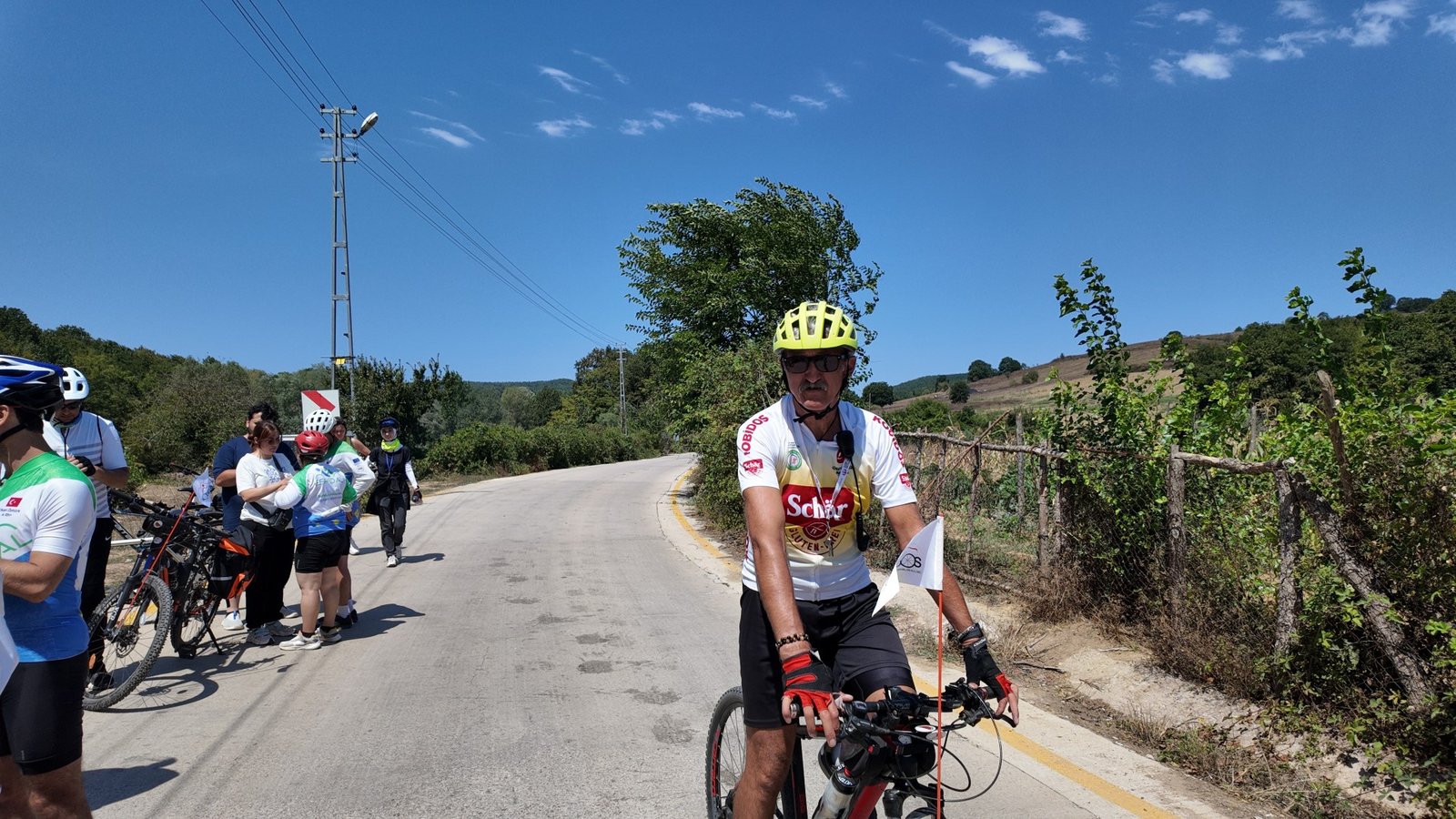 Tandem bisikletlerle umuda pedal çevirdiler