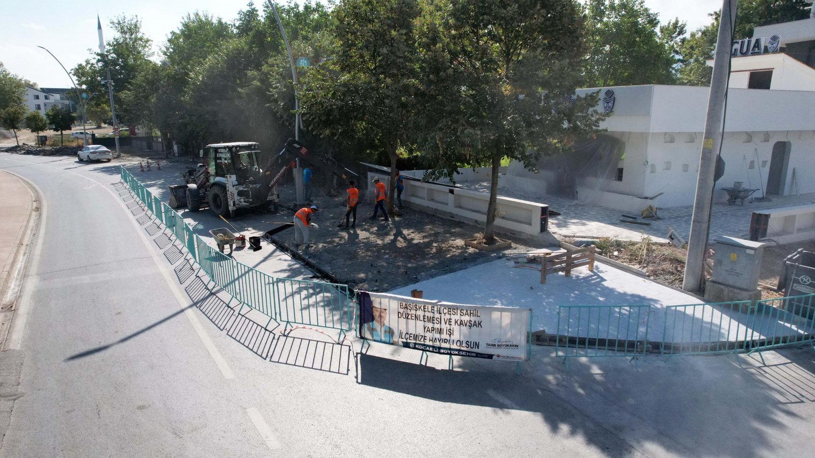 Başiskele sahilinde üstyapı sil baştan