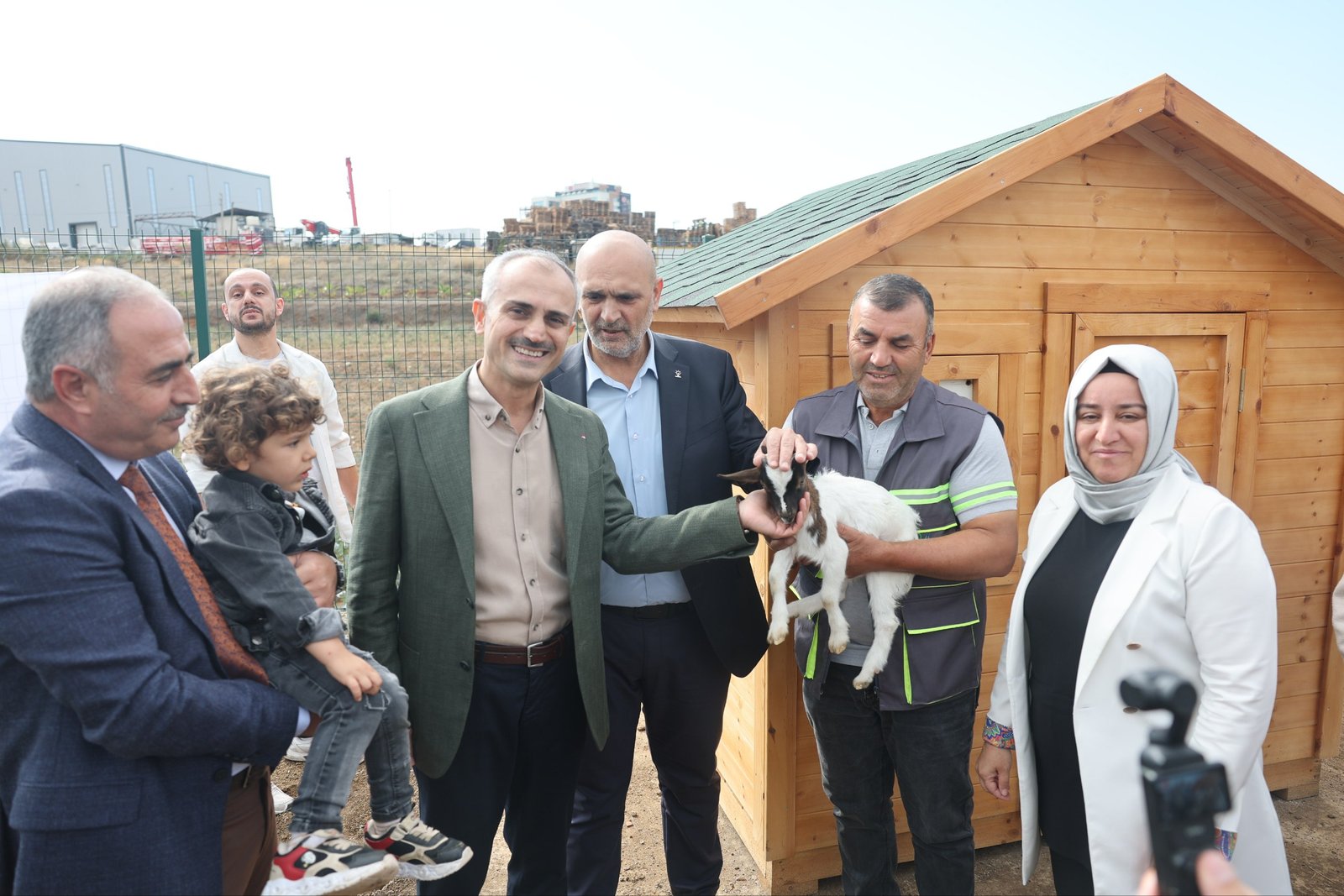 Bahçem Çayırova’nın kurdelesi kesildi