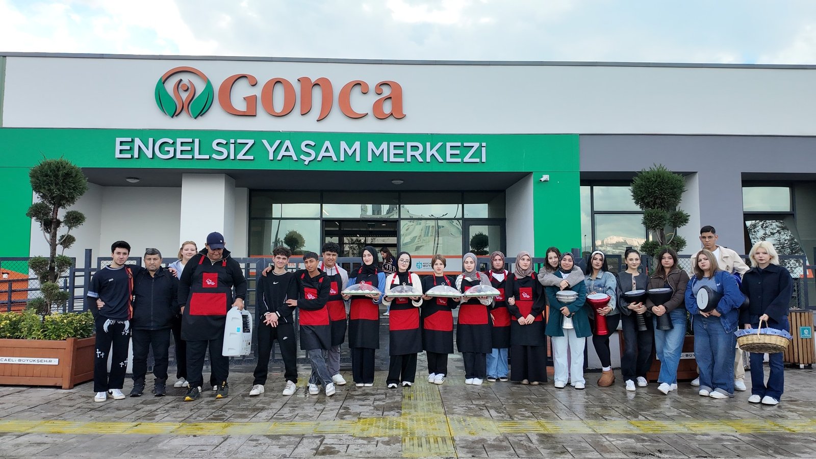 Büyükşehir’e bağlı Beyaz Kalpler ve Gonca güçlerini birleştirdi