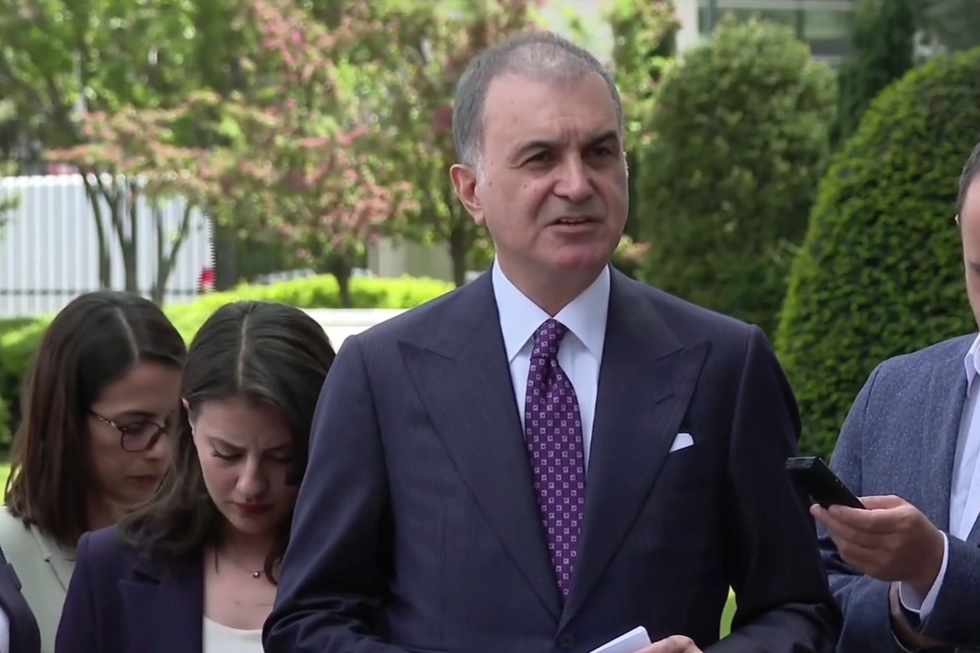 AK Parti Sözcüsü Ömer Çelik, CHP Lideri Özgür Özel'in dış politika eleştirilerine yanıt veriyor