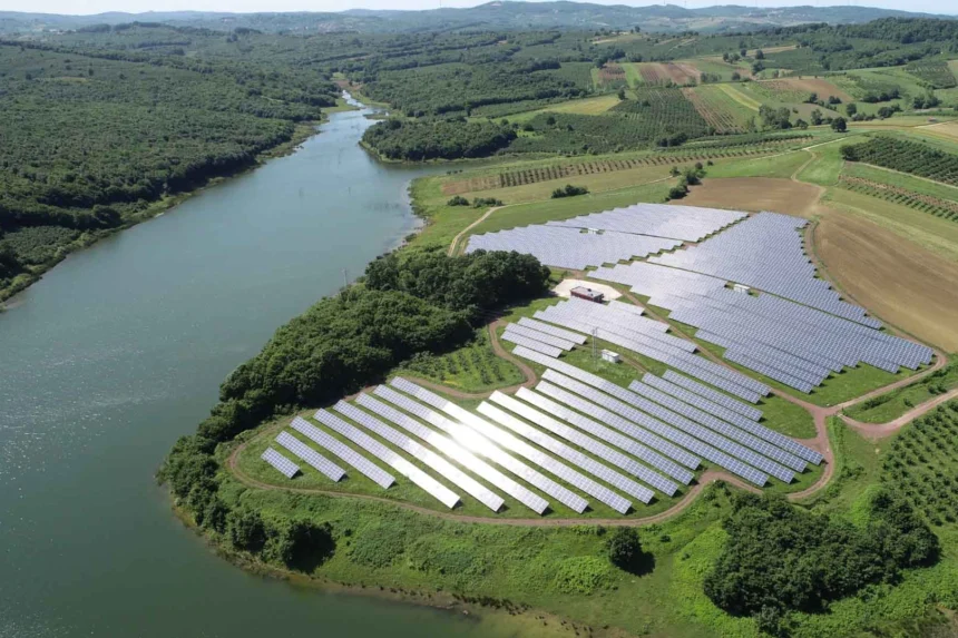 Kocaeli'de İSU ve İZAYDAŞ'ın yenilenebilir enerji yatırımlarıyla üretilen elektrik