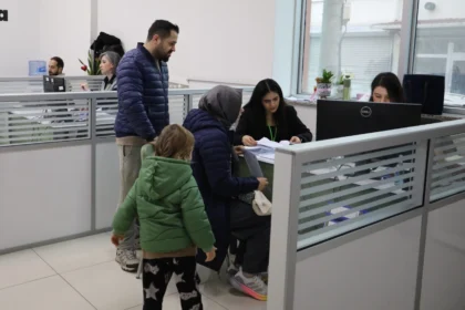 İzmit Çınar Çocuk Evleri'nde ön kayıt sürecinin başladığını gösteren görsel