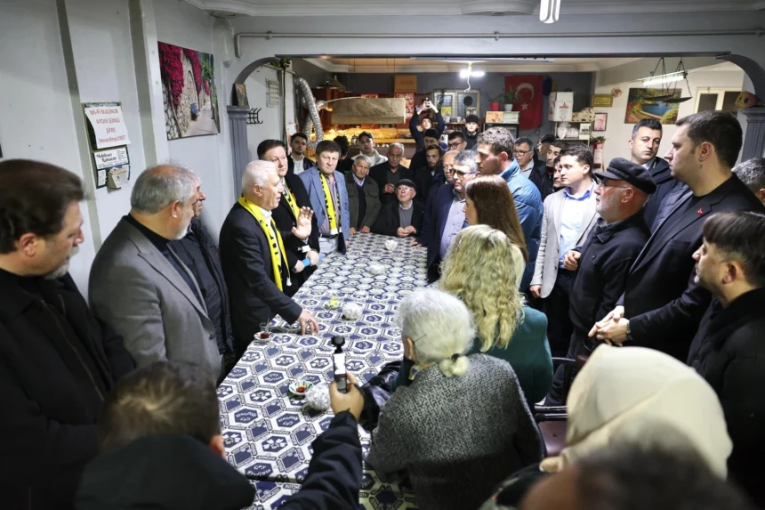 Bursa Büyükşehir Belediye Başkanı Mustafa Bozbey, İnegöl'de modern futbol sahası müjdesi verdi.