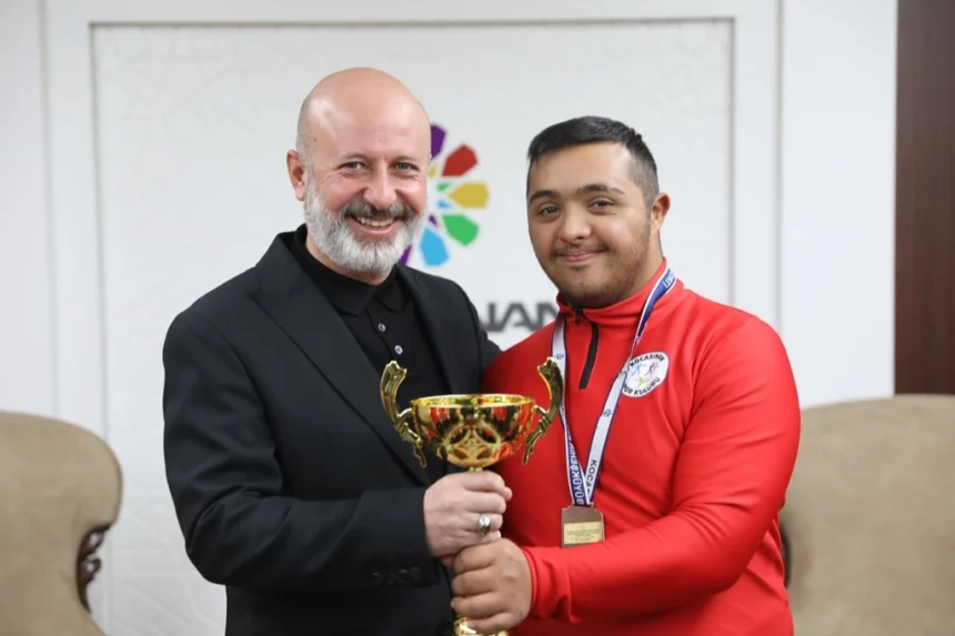 Özel sporcu Samet Balcı'nın kazandığı Judo Türkiye Şampiyonası madalyası