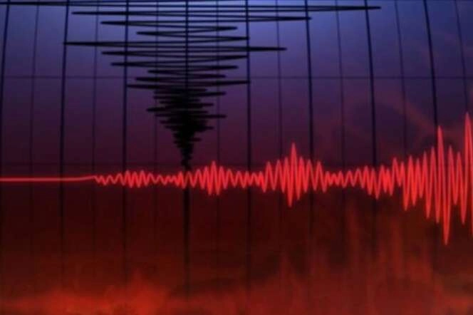 Ege Denizi'nde 5.1 büyüklüğünde deprem meydana geldiği anı gösteren görsel