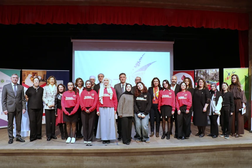 Gebze Teknik Üniversitesi'nde gençleri sanayi ile buluşturan yetenek temelli yerel kalkınma modeli tanıtıldı
