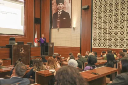 Keçiören Belediyesi personeline etik ilkeler eğitimi veriliyor