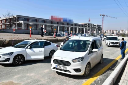 Ankara Bağdat Caddesi'nde trafik akışını hızlandırmak için oluşturulan duraklama cebi