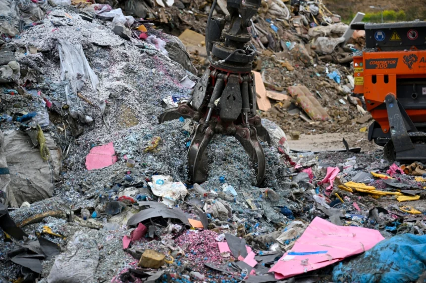 Bornova Belediyesi'nin hacimli atıkları yakıta dönüştüren çevre dostu tesisi