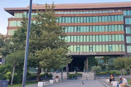 Üsküdar Belediyesi logosu ve şeffaflık vurgusu