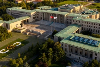 TBMM'de doğum izni süresinin 24 haftaya çıkarılmasına ilişkin yasa teklifi görüşülüyor.