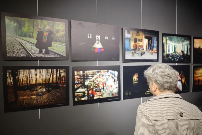 İhsan Korkut'un 25 yıllık fotoğraf sergisinden bir kesit sunan kapak görseli