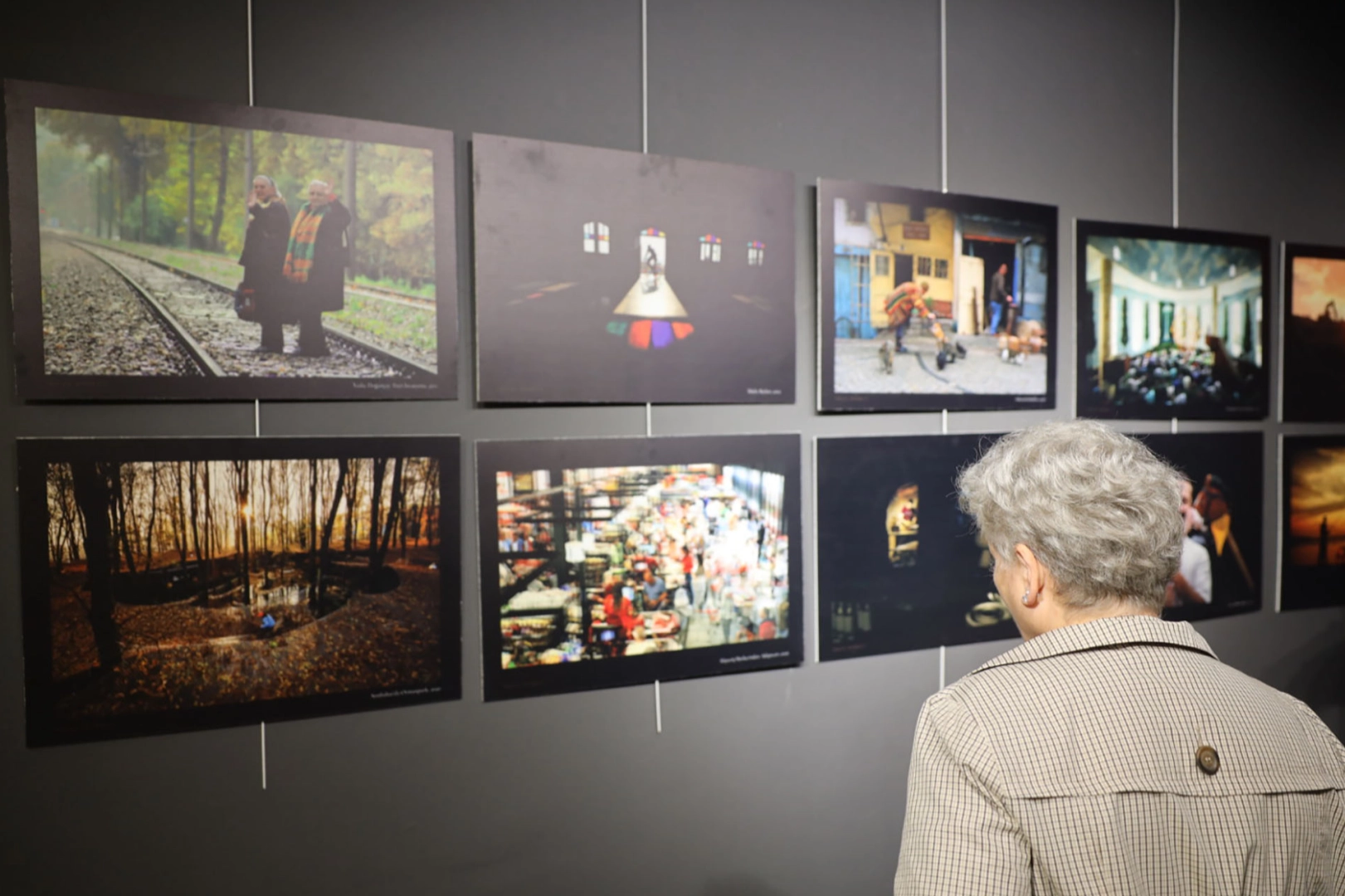 İhsan Korkut'un 25 yıllık fotoğraf sergisinden bir kesit sunan kapak görseli