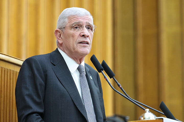 İYİ Parti Genel Başkanı Müsavat Dervişoğlu'nun erken seçim çağrısı yaptığı anın görseli