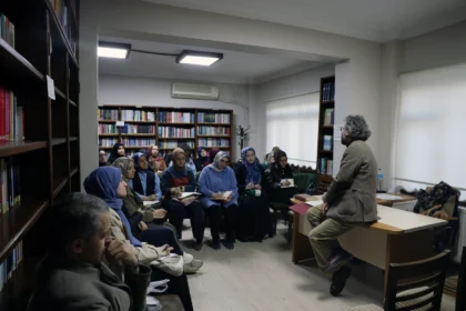 Sakarya Büyükşehir Akademi'de kültür ve sanat eğitimleri devam ediyor.