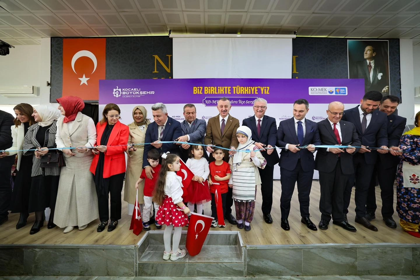 Kandıra KO-MEK yıl sonu sergisi açılışından genel görünüm