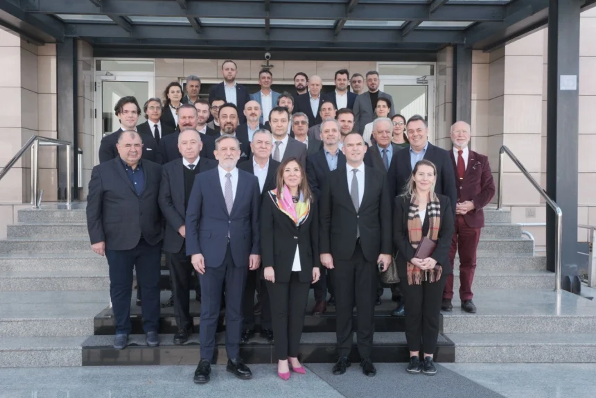 Uludağ Tekstil İhracatçıları Birliği'nde İhsan İpeker yeni başkan olarak seçildi.