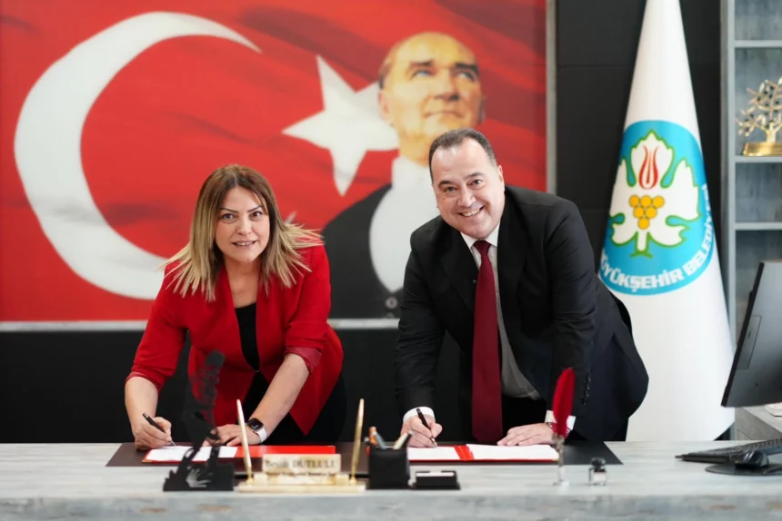 Manisa Büyükşehir Belediyesi işçilere prim ve eğitim müjdesi verdi