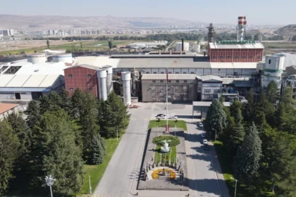 Şeker sektörünün 100. yılı sempozyumu ve çalıştayında konuşan Kayseri Pancar Ekicileri Kooperatifi Yönetim Kurulu Başkanı Hüseyin Akay