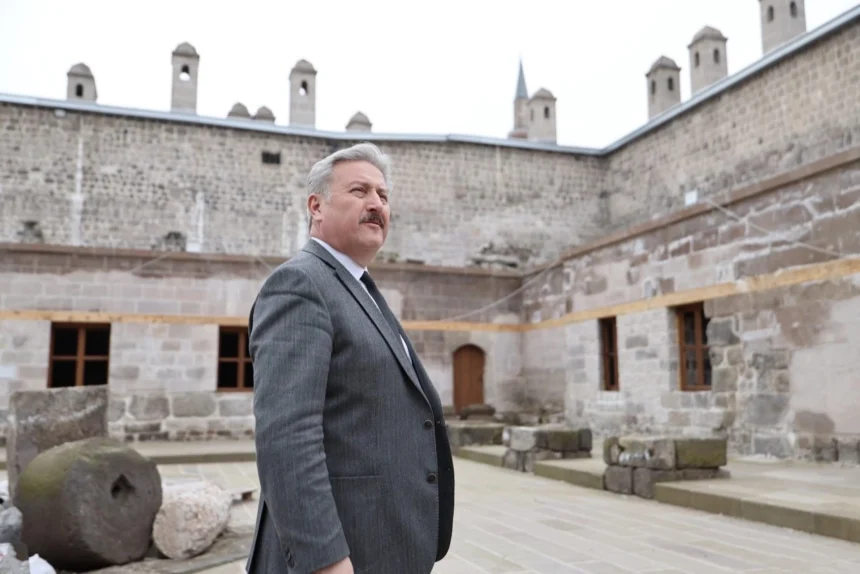 Kayseri'nin tarihi Kapalıçarşı ve Hanlar Bölgesi için düzenlenen vizyon çalıştayını gösteren görsel