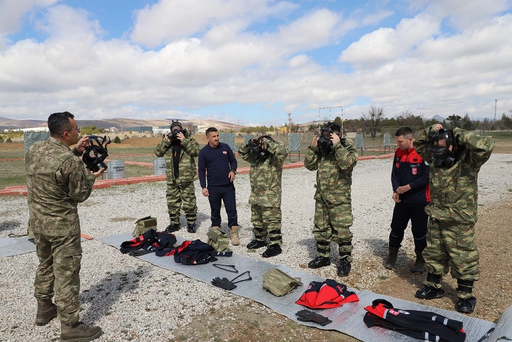 Beylikdüzü Belediyesi NEFES Arama Kurtarma Ekibi Konya'da KBRN eğitimini başarıyla tamamladı.