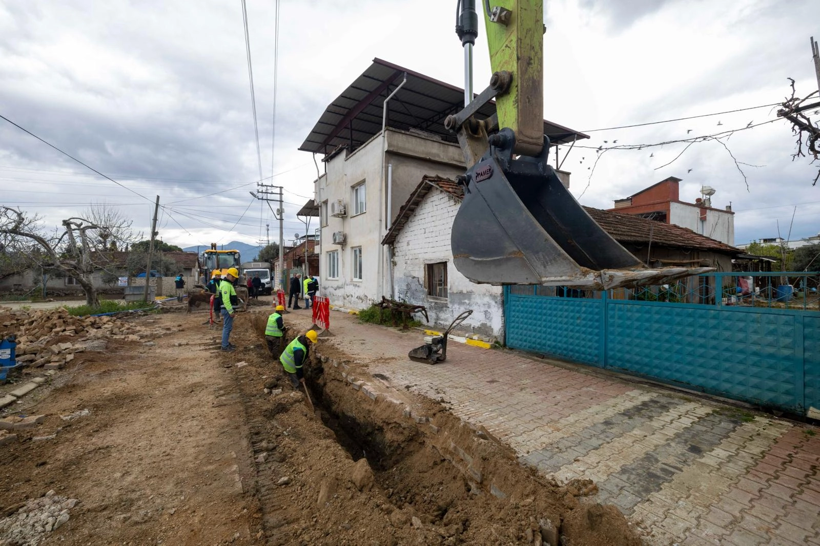 İZSU tarafından Torbalı, Menderes ve Selçuk ilçelerinde 180 milyon TL'lik içme suyu altyapı yatırımı yapılıyor.