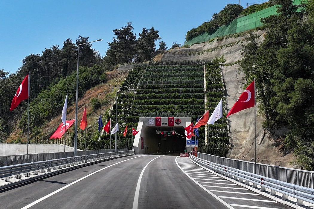 Bakan Abdulkadir Uraloğlu'nun duyurduğu Doğancı Tüneli ile Bursa'nın ulaşımına yeni vizyon
