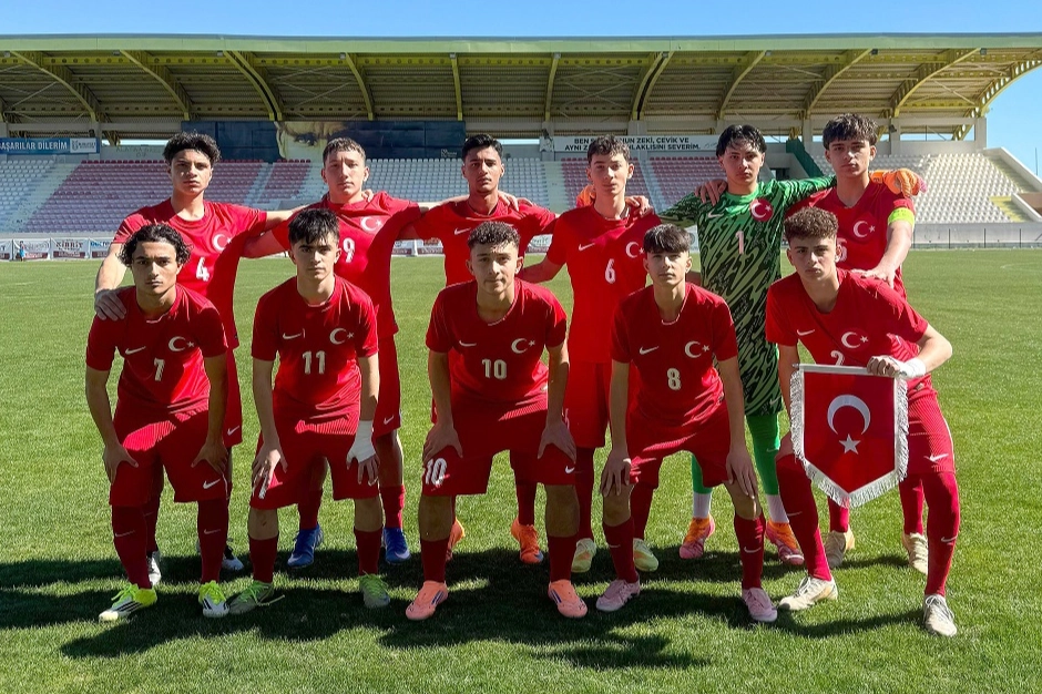 U15 Milli Takımı oyuncularının antrenmanından bir görüntü