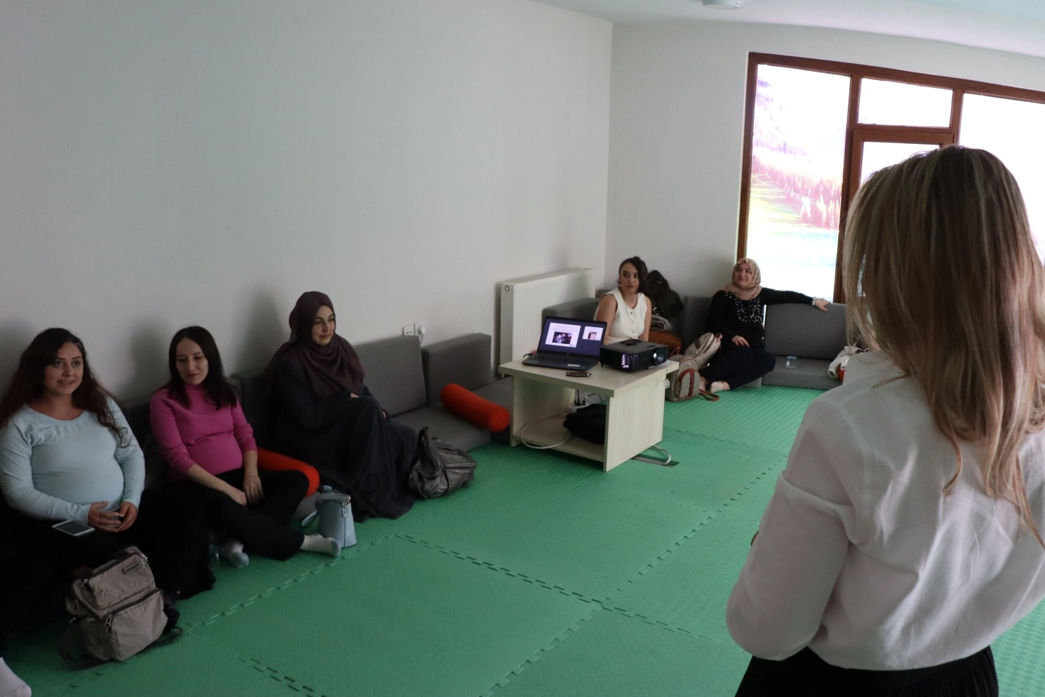 İzmit Belediyesi'nde anne adaylarına yönelik gebelik ve doğuma hazırlık eğitimi verilmesi