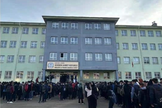 Siverek'teki okul saldırısı sonrası adli incelemeler ve gözaltılar.