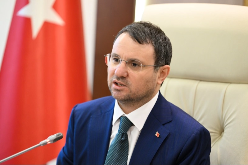 Adalet Bakanı Akın Gürlek, okul saldırıları sonrası dijital operasyonlar hakkında açıklama yapıyor.