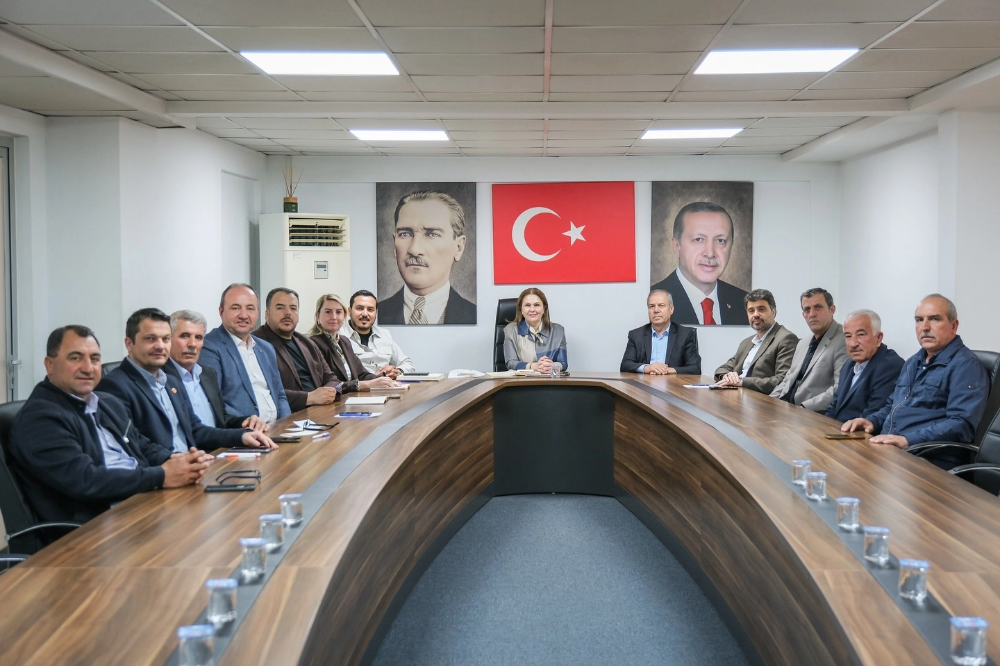 AK Parti Edirne İl Başkanı Belgin İba ve ilçe başkanlarının katıldığı toplantı