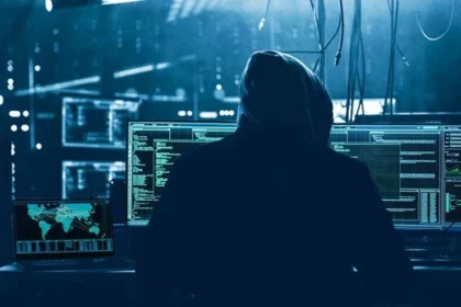 Sivas'ta okullara saldırı iddiası sonrası gözaltına alınan lise öğrencisi.