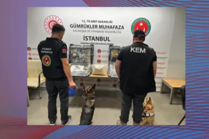 Ticaret Bakanlığı Gümrükler Muhafaza ekiplerinin uyuşturucu operasyonunda ele geçirilen 420 kilo esrar