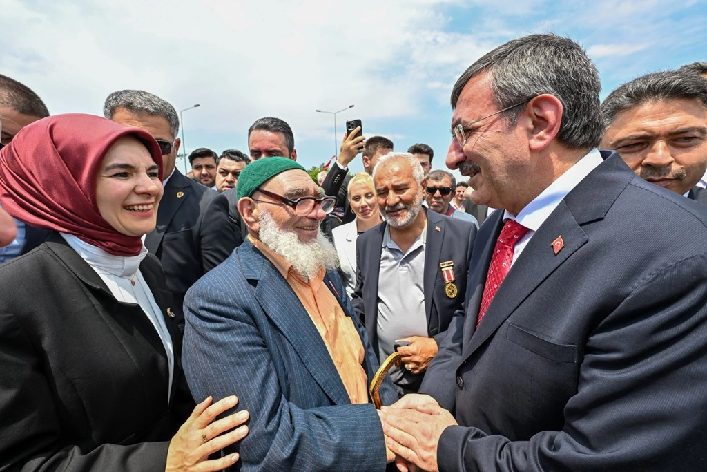 2. Yaşlılık Şurası'nın Ankara'da düzenleneceği duyuruldu, 'Aile ve Nüfus 10 Yılı' vizyonu görüşülecek.