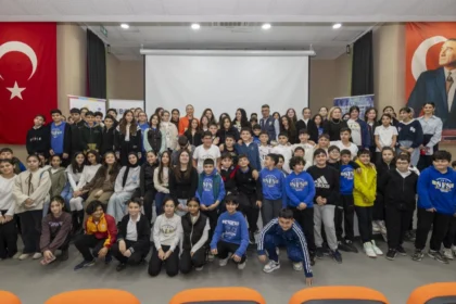 Mersin'de çocuklara siber güvenlik eğitimi veriliyor