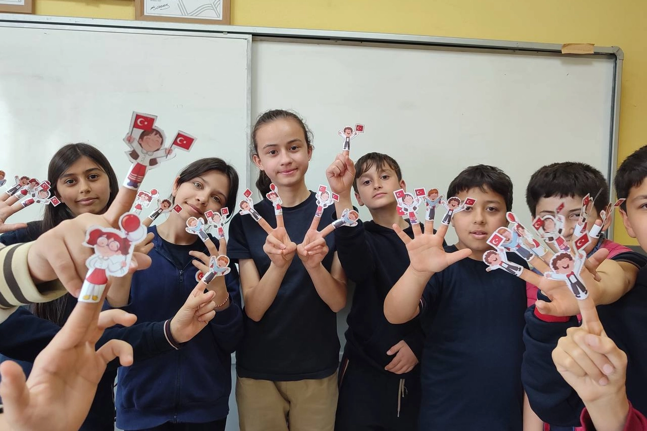 Sakarya'da Bilim Tohumları Projesi kapsamında çocuklar bilimle buluşuyor.