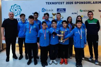 Bursa Büyükşehir Belediyespor satranç takımları, il birinciliğinde elde ettikleri başarılarla Türkiye Şampiyonası'na katılmaya hak kazandı.