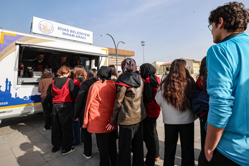Sivas Belediyesi öğrencilere sıcak beslenme desteği veriyor