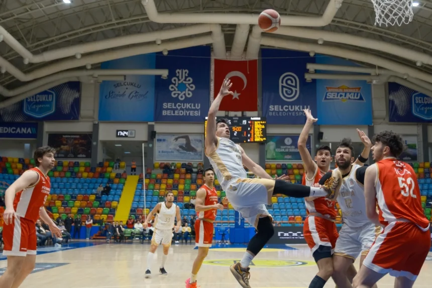 Konya Büyükşehir Belediyespor'un Türkiye Basketbol Ligi play-off çeyrek finalindeki rakibi Fenerbahçe Koleji Rams oldu