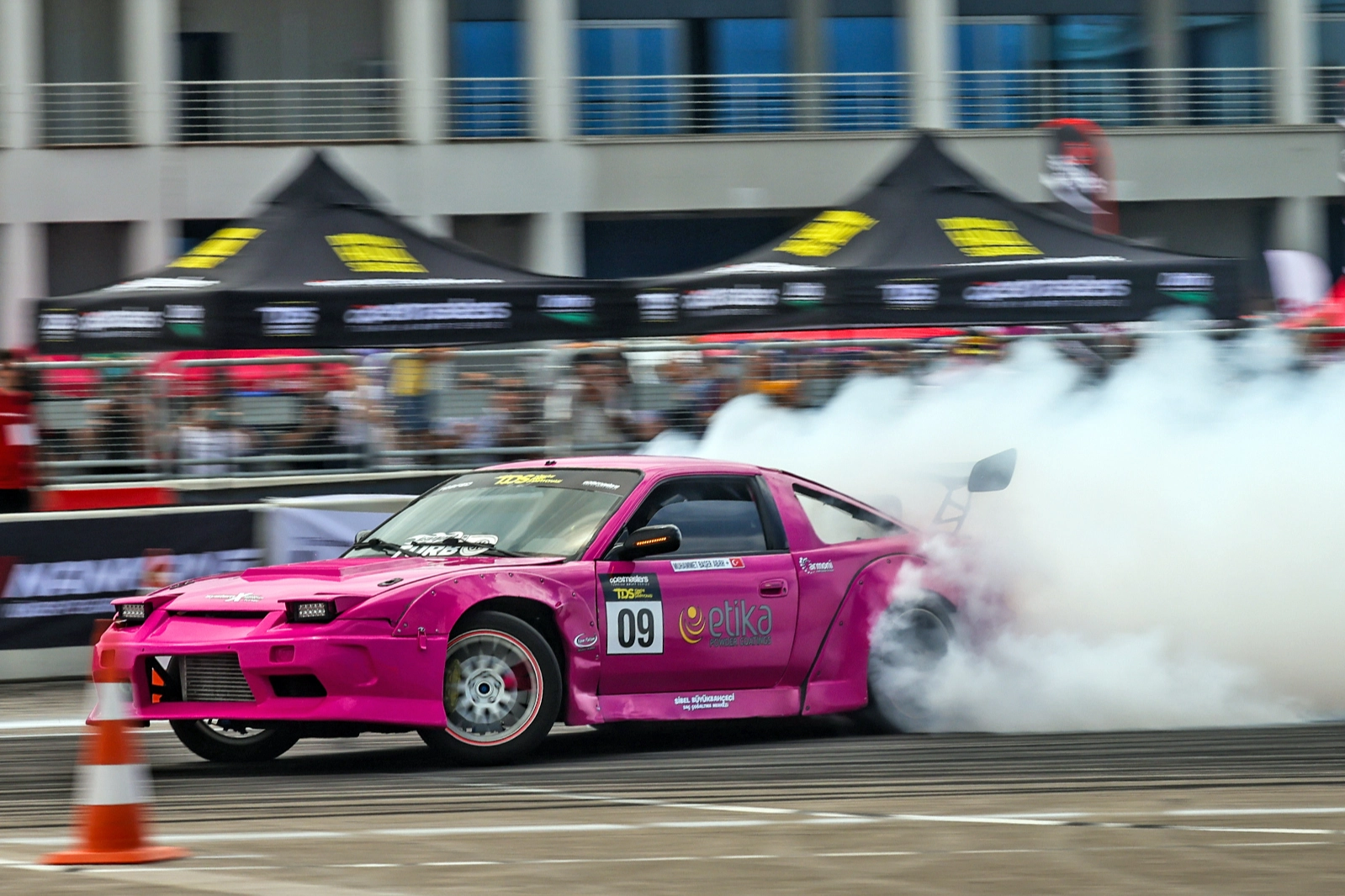 2026 Türkiye Drift Şampiyonası'nın TOSFED İstanbul Park'taki ilk yarışı için hazırlanan drift araçları