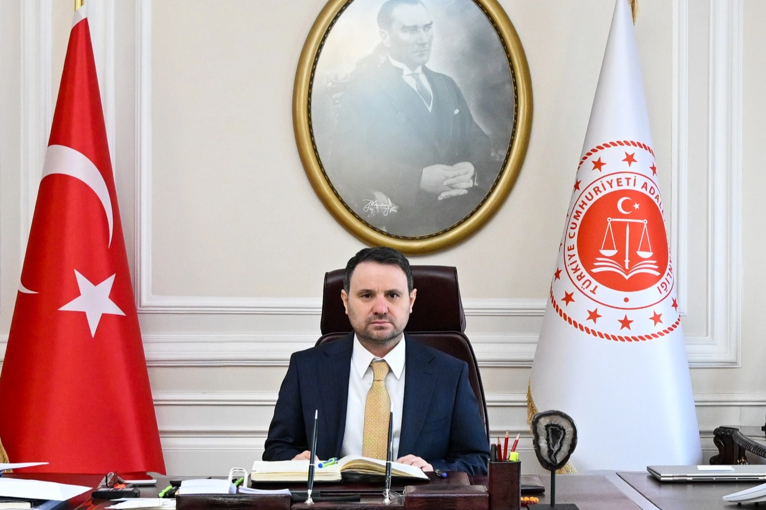 Adalet Bakanlığı'nda kurulan 7 yeni daire başkanlığını gösteren görsel