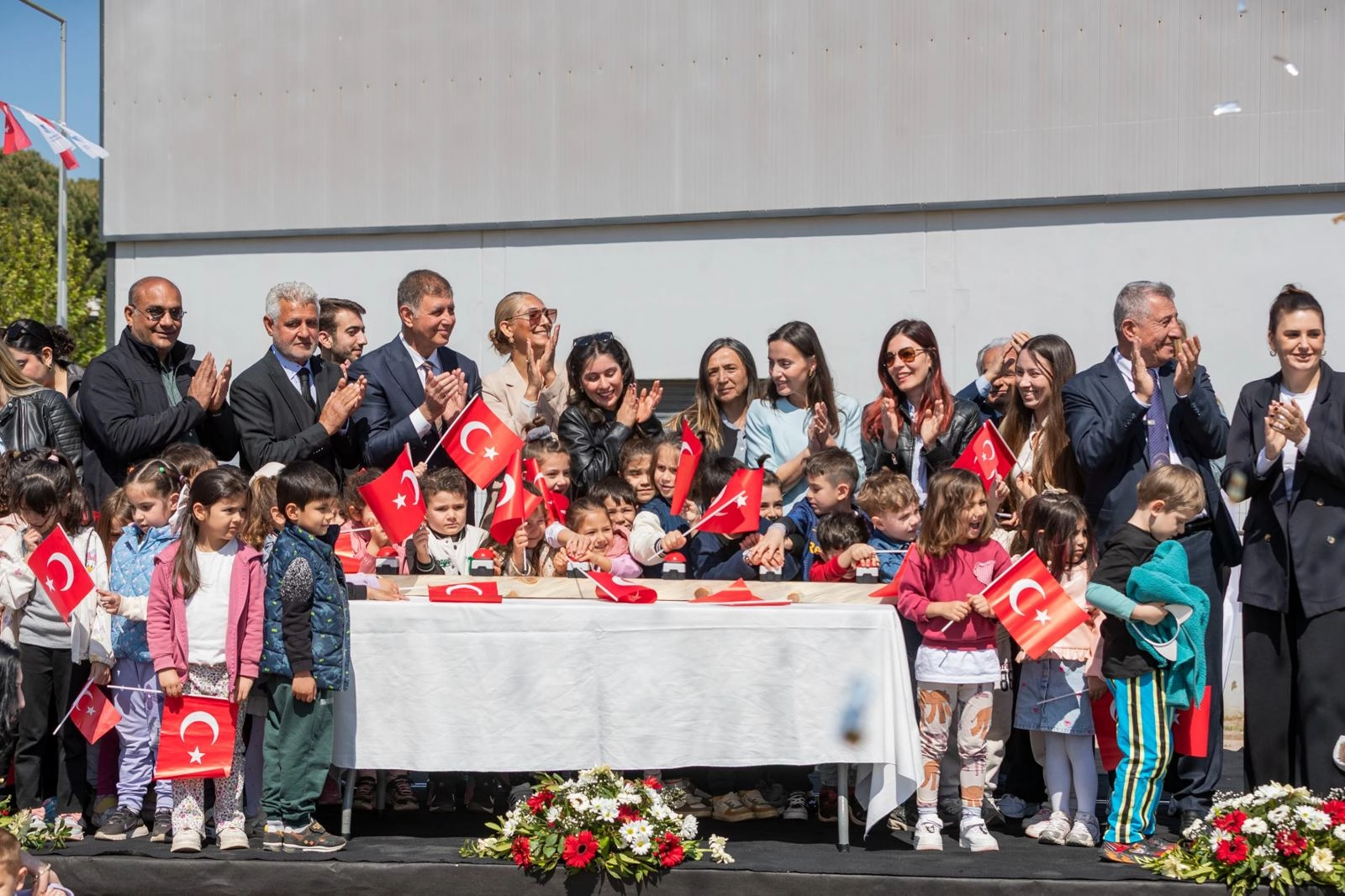 Güzelbahçe Onur Günay Eğitim Kampüsü temel atma töreni ve çocuklara yönelik eğitim vurgusu