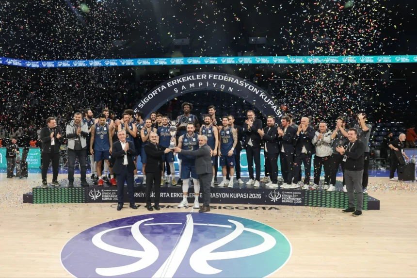 Çayırova Belediyesi Basketbol Takımı şampiyonluk kupasıyla taraftarlarla buluşuyor