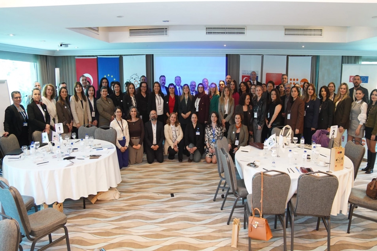 Adana Büyükşehir Belediyesi Kadın Dostu Kentler Programı çalıştayı'na katıldı