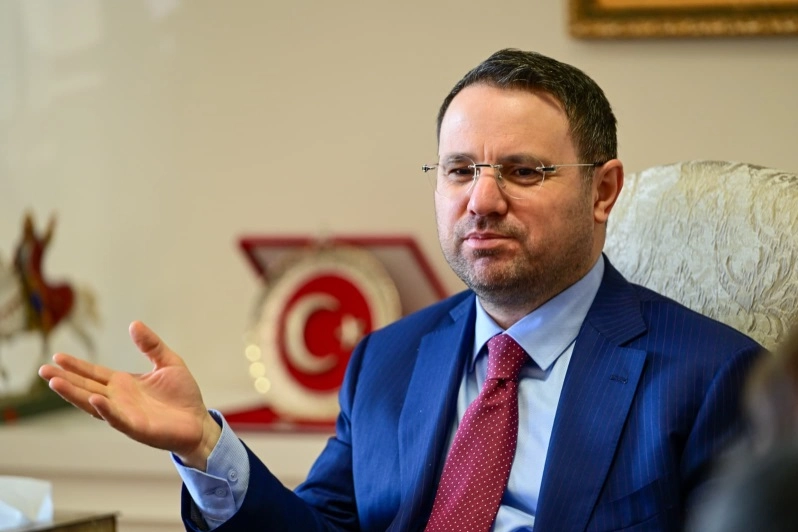 Adalet Bakanı Akın Gürlek, faili meçhul dosyaların incelenmesiyle ilgili açıklama yapıyor.