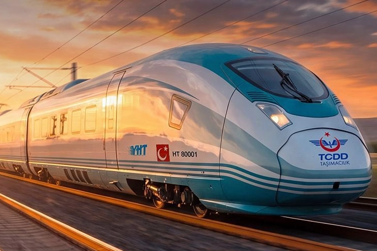 Ankara-Sivas Yüksek Hızlı Tren Hattı'nın 3. yılını kutlayan Ulaştırma ve Altyapı Bakanı Abdulkadir Uraloğlu'nun paylaşımı