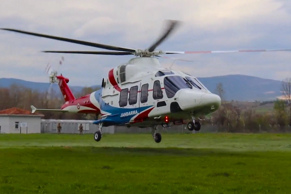 Kastamonu'da komando eğitiminde GÖKBEY helikopteri ilk kez kullanıldı